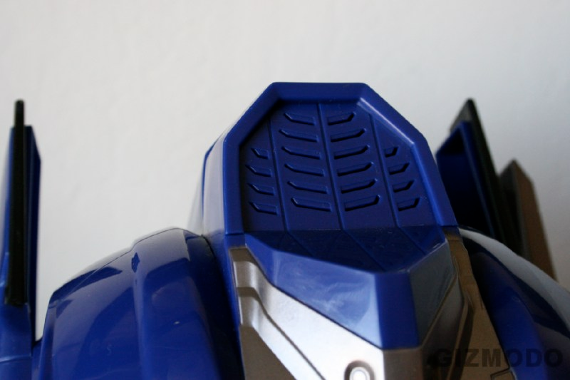 Illustration for article titled Optimus Prime Voice-Changing Helmet and Battle Blaster Review